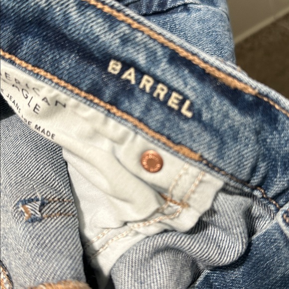 ⭐️ American Eagle Stretch Barrel Jeans - Picture 4 of 5